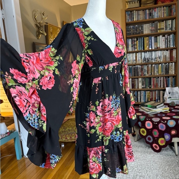 Betsey Johnson Bambi Black Floral Bell Sleeve Sundress - Picture 2 of 7